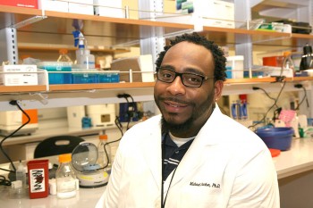 Postdoctoral Researcher Receives NIH Grant
to Help Advance His Work, Teaching Aspirations