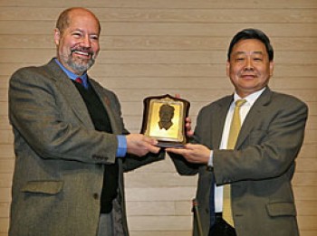 NanoTech Director Honored by Chinese Scholars